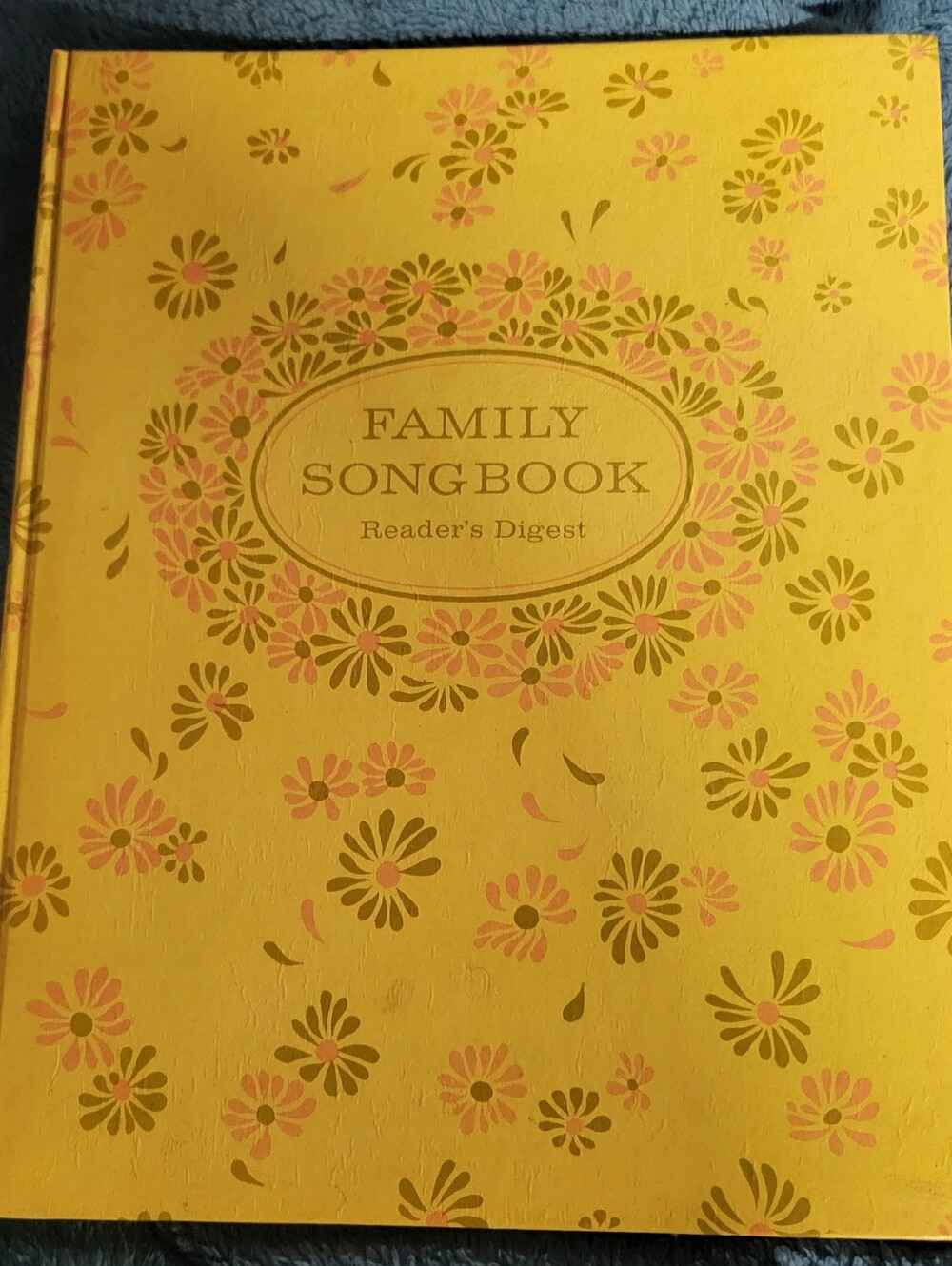 Vintage Reader's Digest Family Song Book